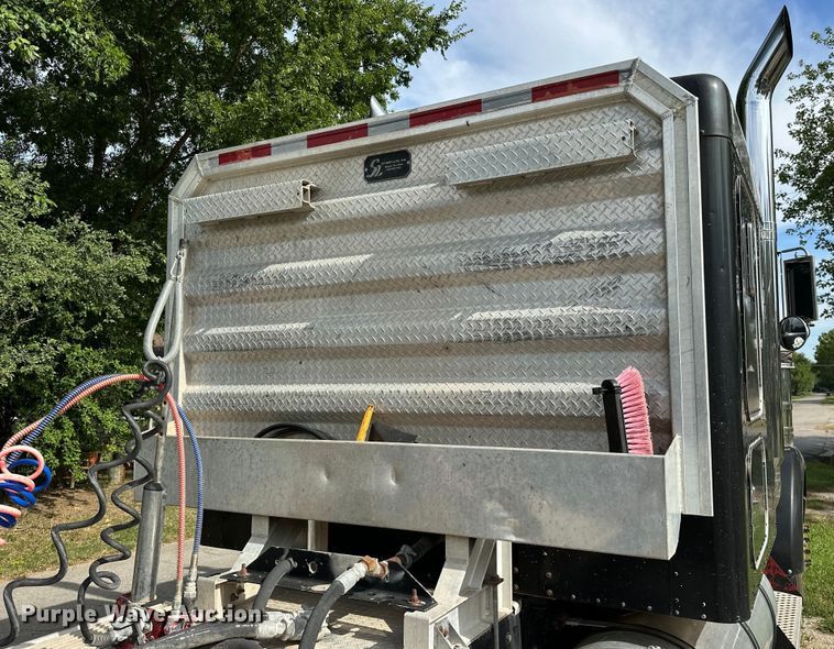 image for item EJ4481 1999 Kenworth  W900 semi truck