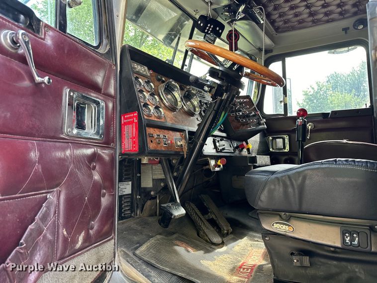 image for item EJ4481 1999 Kenworth  W900 semi truck