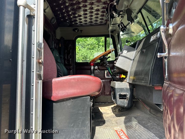 image for item EJ4481 1999 Kenworth  W900 semi truck