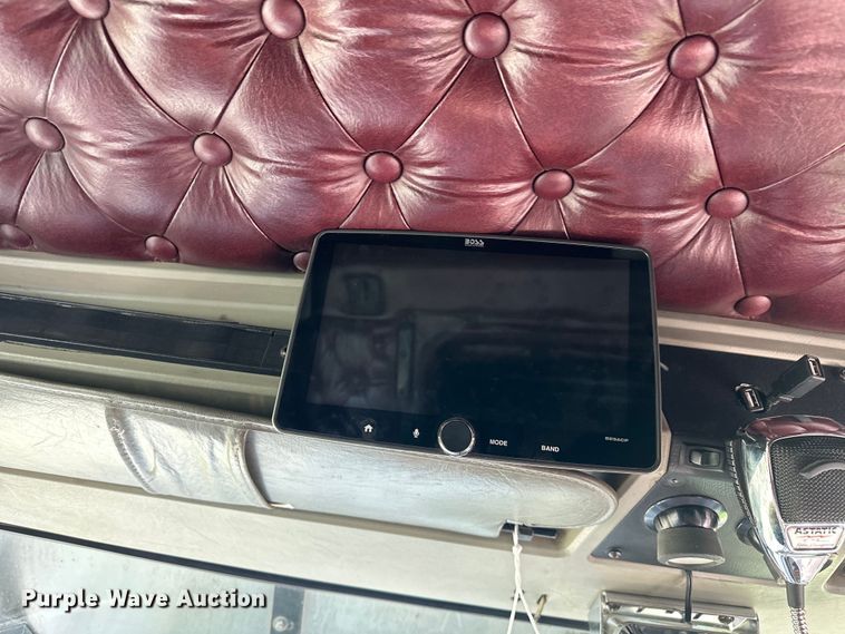 image for item EJ4481 1999 Kenworth  W900 semi truck