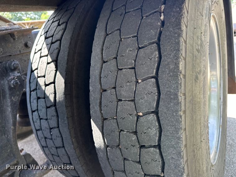 image for item EJ4481 1999 Kenworth  W900 semi truck