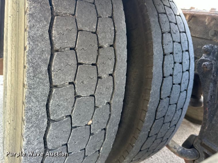 image for item EJ4481 1999 Kenworth  W900 semi truck