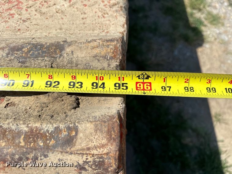 image for item EJ4482 1982 Load King  403LF oilfield trailer