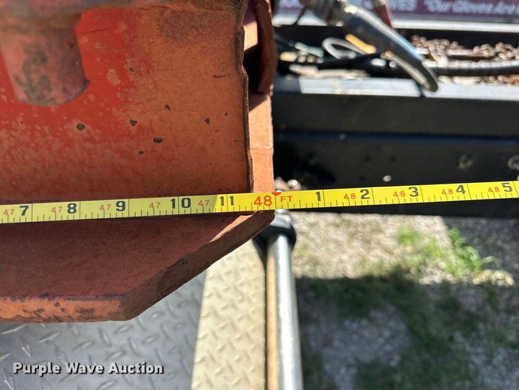 image for item EJ4482 1982 Load King  403LF oilfield trailer