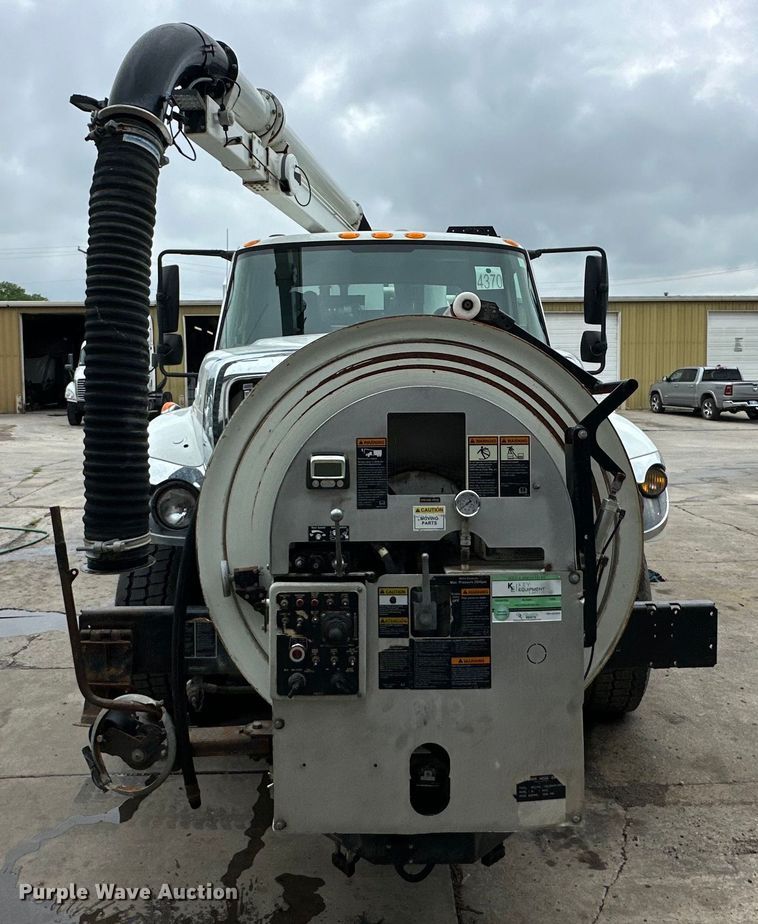 image for item EJ7040 2009 International  Workstar sewer jetter truck