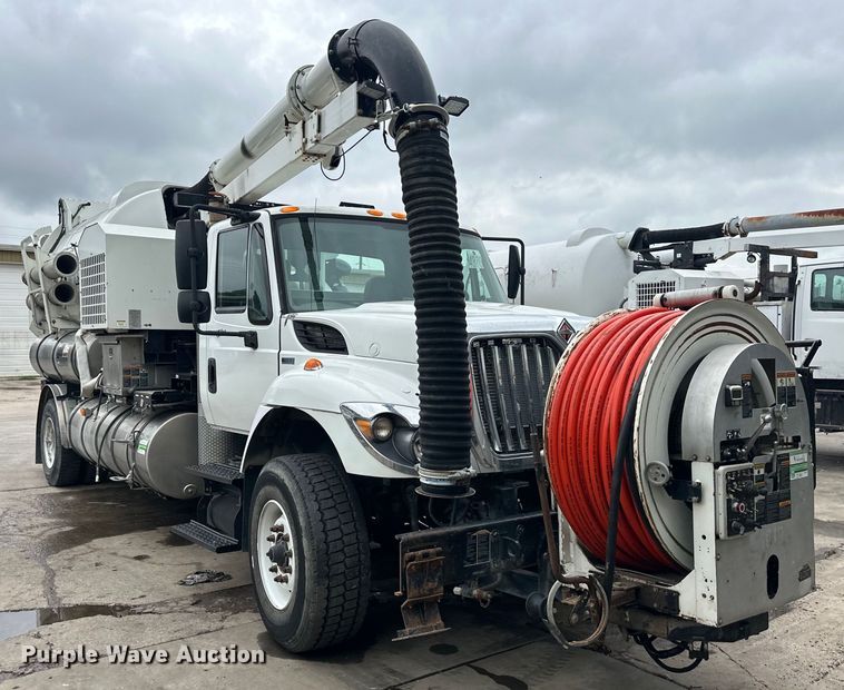 image for item EJ7040 2009 International  Workstar sewer jetter truck