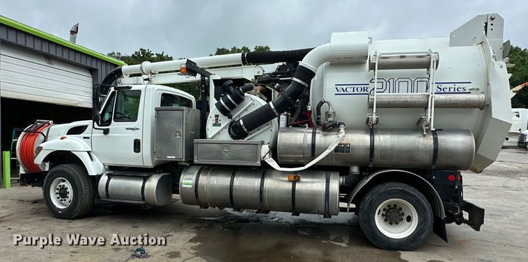 image for item EJ7040 2009 International  Workstar sewer jetter truck