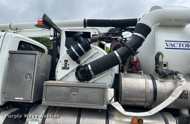 image for item EJ7040 2009 International  Workstar sewer jetter truck