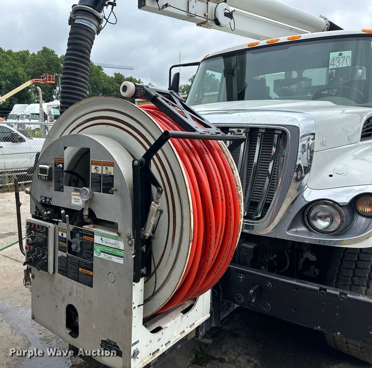 image for item EJ7040 2009 International  Workstar sewer jetter truck