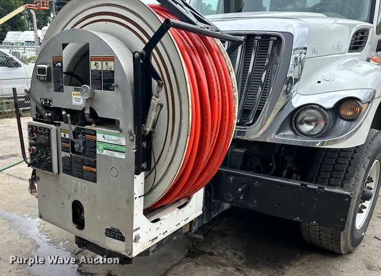 image for item EJ7040 2009 International  Workstar sewer jetter truck