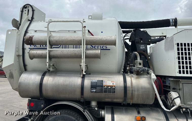 image for item EJ7040 2009 International  Workstar sewer jetter truck