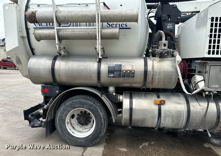 image for item EJ7040 2009 International  Workstar sewer jetter truck