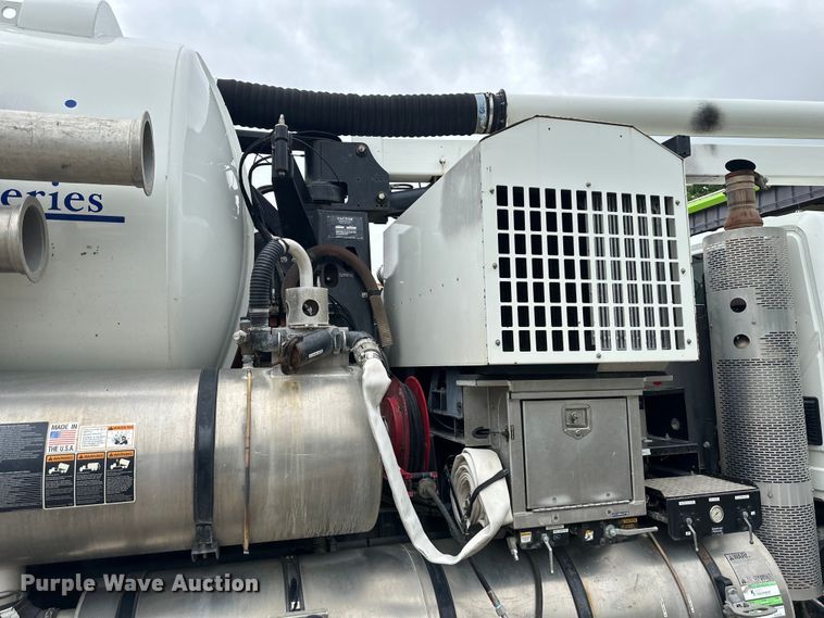 image for item EJ7040 2009 International  Workstar sewer jetter truck