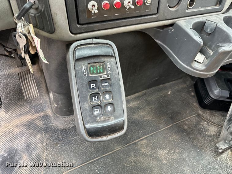 image for item EJ7040 2009 International  Workstar sewer jetter truck