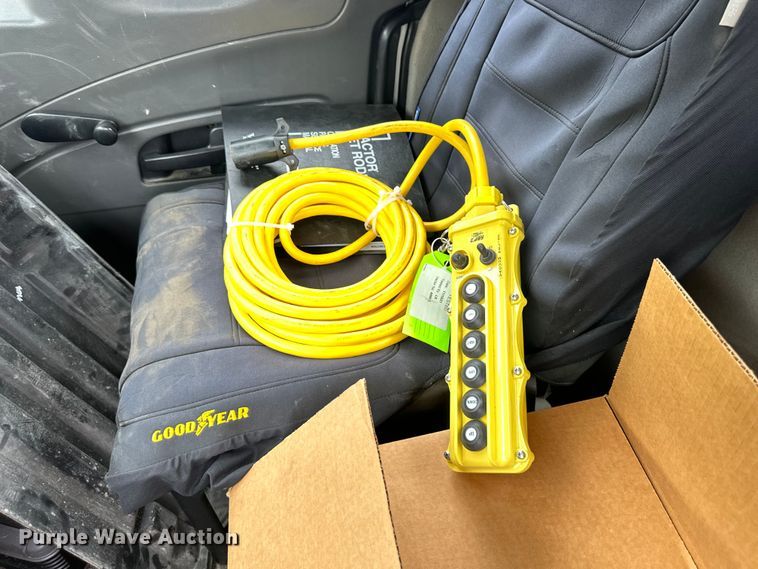 image for item EJ7040 2009 International  Workstar sewer jetter truck