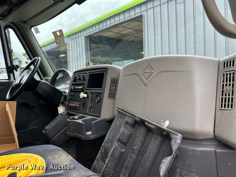 image for item EJ7040 2009 International  Workstar sewer jetter truck