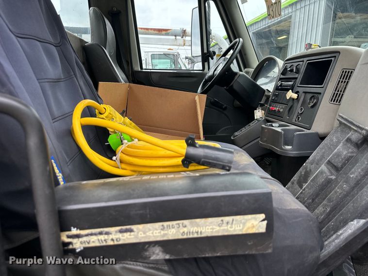 image for item EJ7040 2009 International  Workstar sewer jetter truck