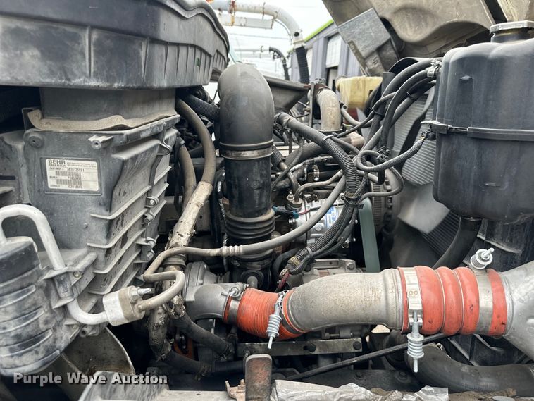 image for item EJ7040 2009 International  Workstar sewer jetter truck