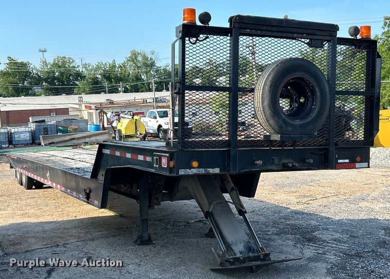 image for item EK3019 2006 Landoll 317 tilt deck equipment trailer