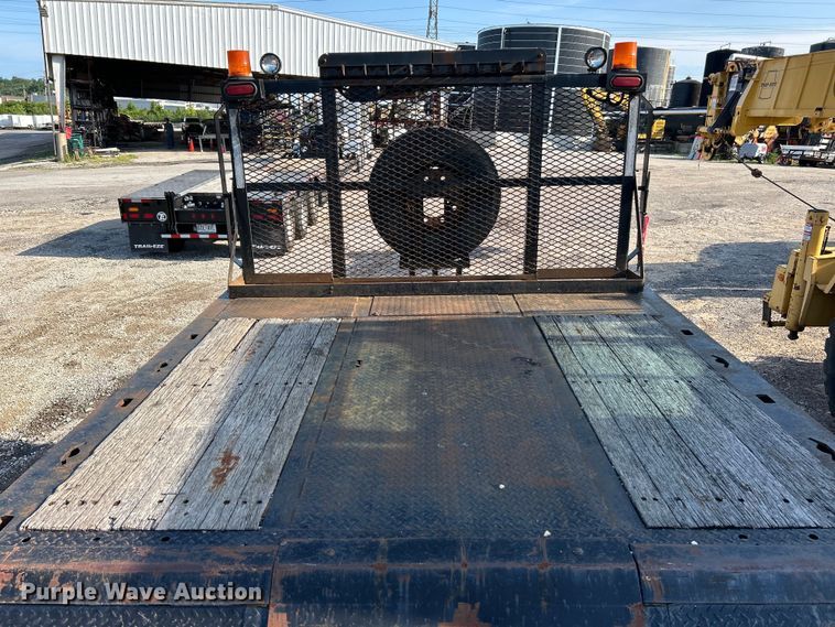 image for item EK3019 2006 Landoll 317 tilt deck equipment trailer