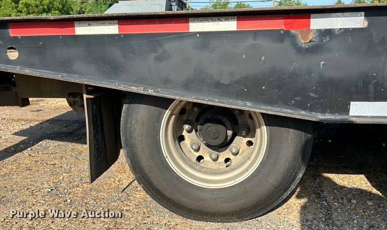 image for item EK3019 2006 Landoll 317 tilt deck equipment trailer