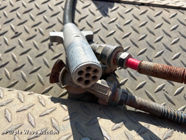 image for item EK3024 1990 International  9300 semi truck