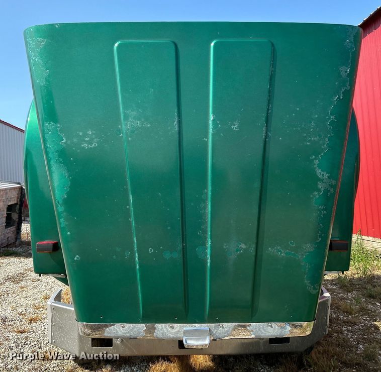 image for item EK3024 1990 International  9300 semi truck