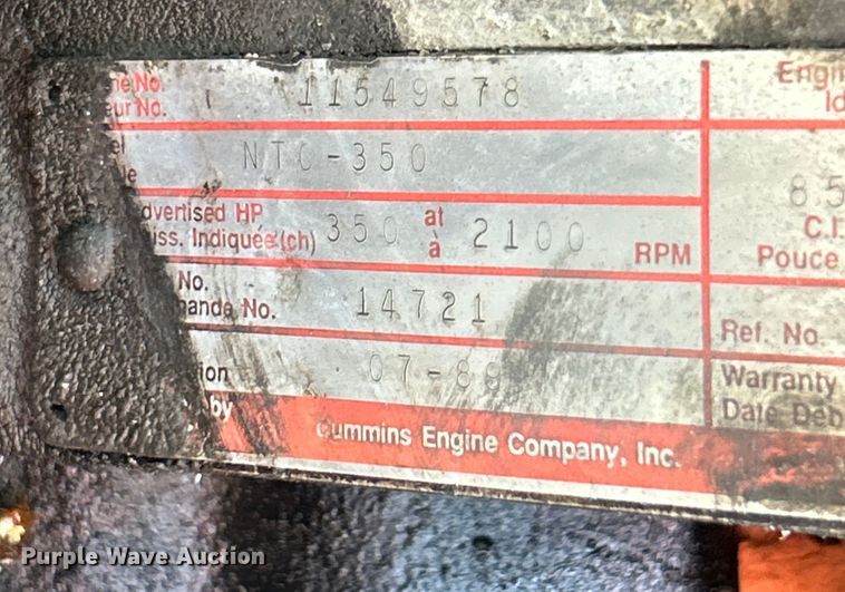 image for item EK3024 1990 International  9300 semi truck