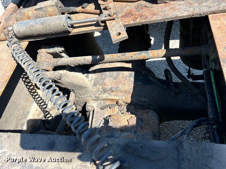 image for item EK4886 2005 International  9400i semi truck