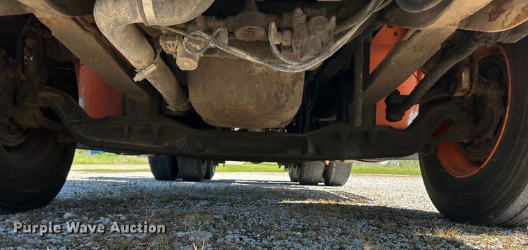 image for item EK4886 2005 International  9400i semi truck