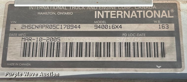 image for item EK4886 2005 International  9400i semi truck