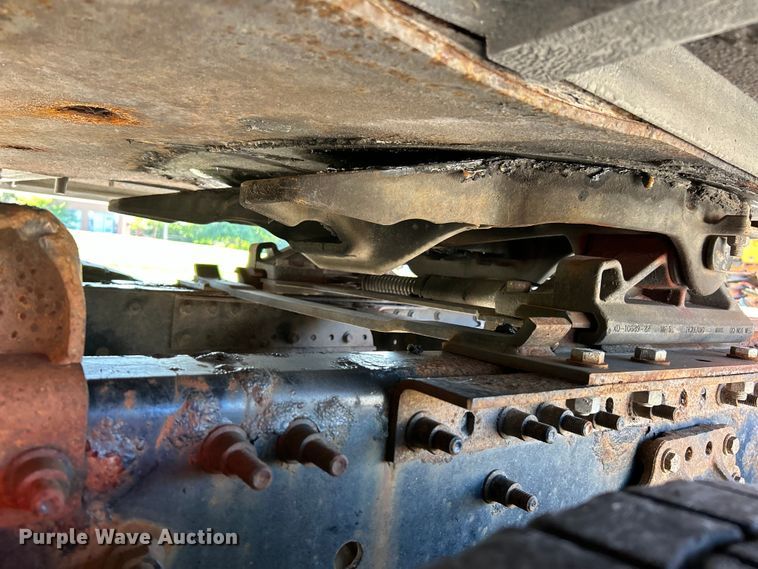 image for item EK4968 2007 Volvo VN semi truck