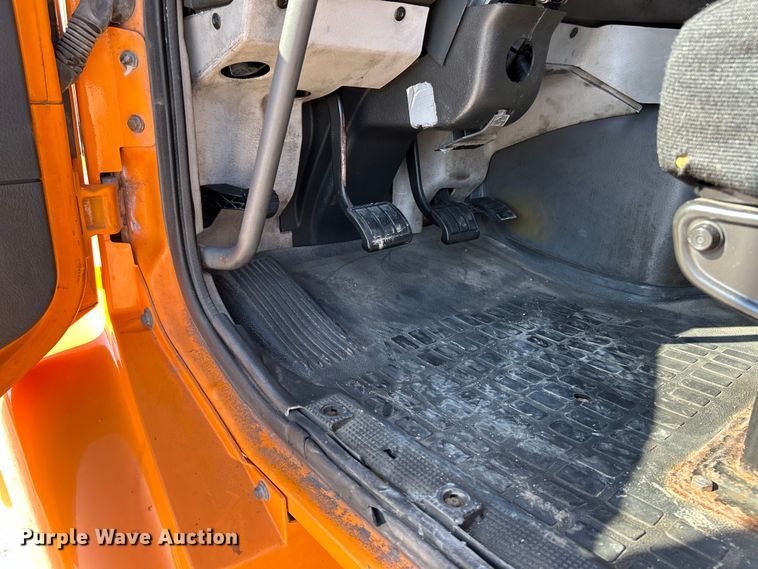 image for item EK4968 2007 Volvo VN semi truck