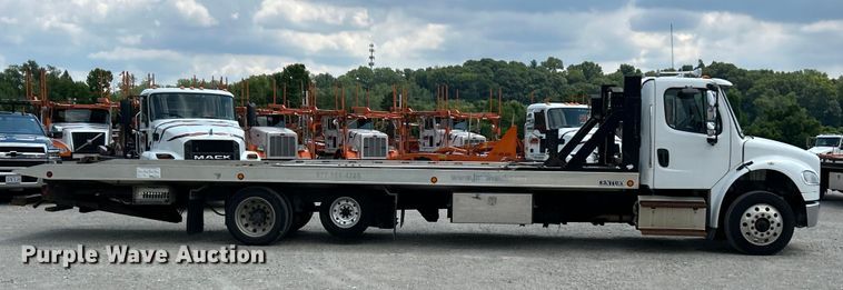 image for item EK4971 2017 Freightliner  Business Class M2 rollback truck