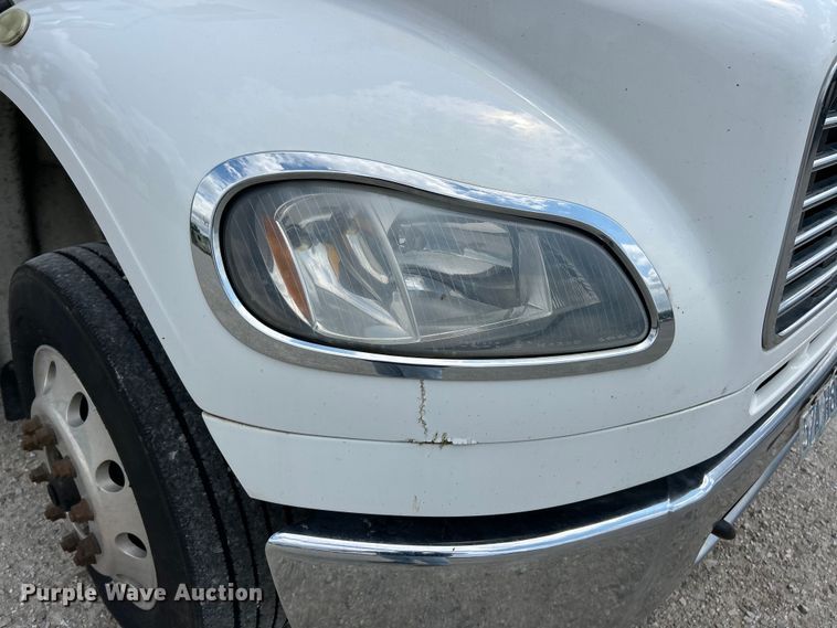 image for item EK4971 2017 Freightliner  Business Class M2 rollback truck