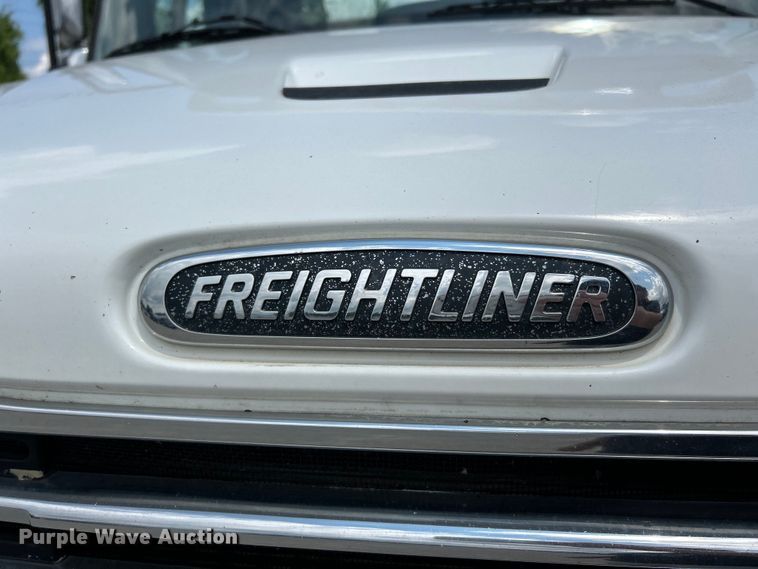image for item EK4971 2017 Freightliner  Business Class M2 rollback truck