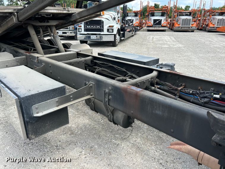 image for item EK4971 2017 Freightliner  Business Class M2 rollback truck