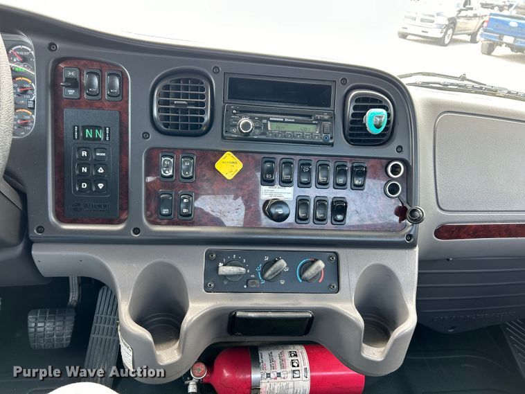 image for item EK4971 2017 Freightliner  Business Class M2 rollback truck