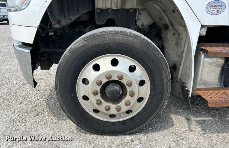 image for item EK4971 2017 Freightliner  Business Class M2 rollback truck