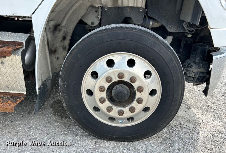 image for item EK4971 2017 Freightliner  Business Class M2 rollback truck