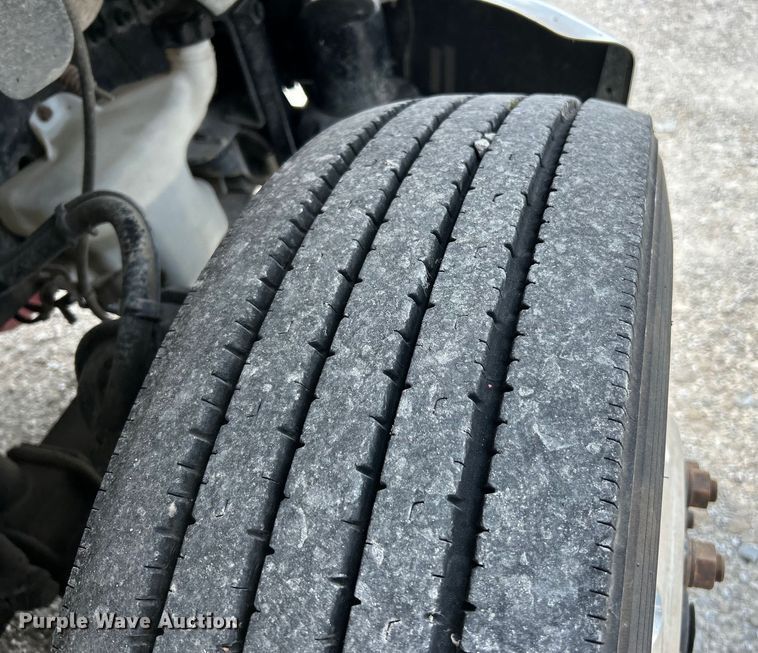 image for item EK4971 2017 Freightliner  Business Class M2 rollback truck