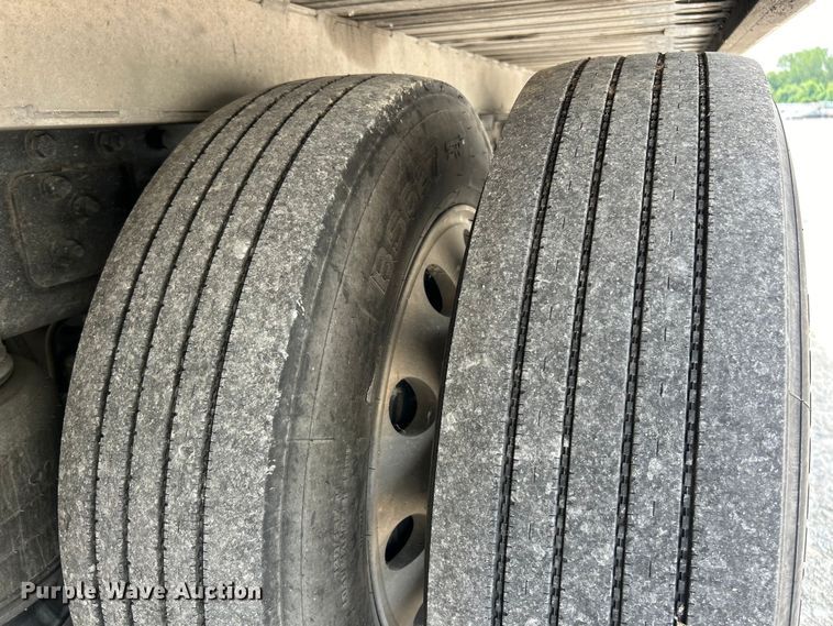 image for item EK4971 2017 Freightliner  Business Class M2 rollback truck