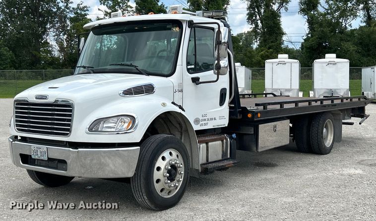 image for item EK4972 2019 Freightliner  Business Class M2 rollback truck