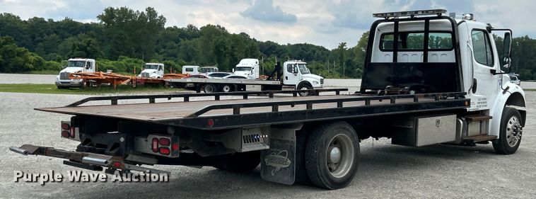 image for item EK4972 2019 Freightliner  Business Class M2 rollback truck