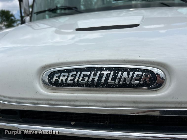 image for item EK4972 2019 Freightliner  Business Class M2 rollback truck