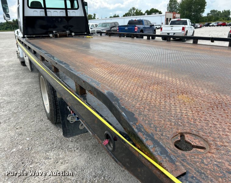 image for item EK4972 2019 Freightliner  Business Class M2 rollback truck