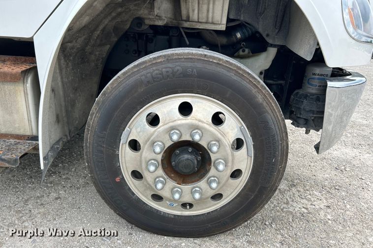 image for item EK4972 2019 Freightliner  Business Class M2 rollback truck