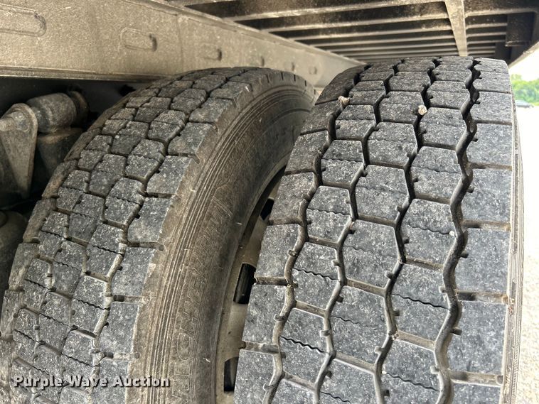 image for item EK4972 2019 Freightliner  Business Class M2 rollback truck