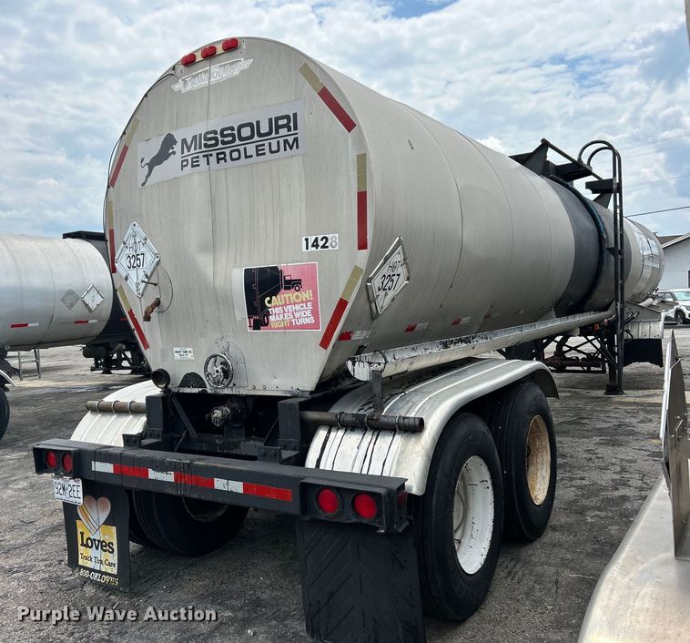 image for item EK4973 1981 Trailmobile T23E-42AG tank trailer