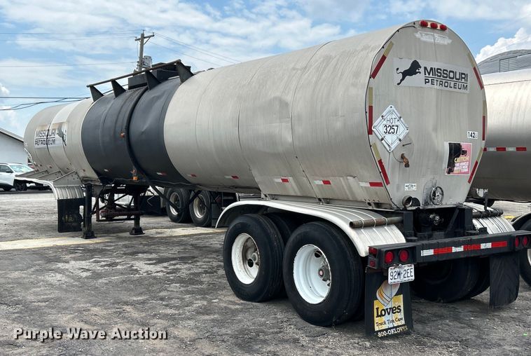 image for item EK4973 1981 Trailmobile T23E-42AG tank trailer